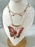 Collar de mariposa hecho a mano "Lady Scarlet"