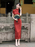 „Ruby Charm“ Chinesisches Qipao Kleid